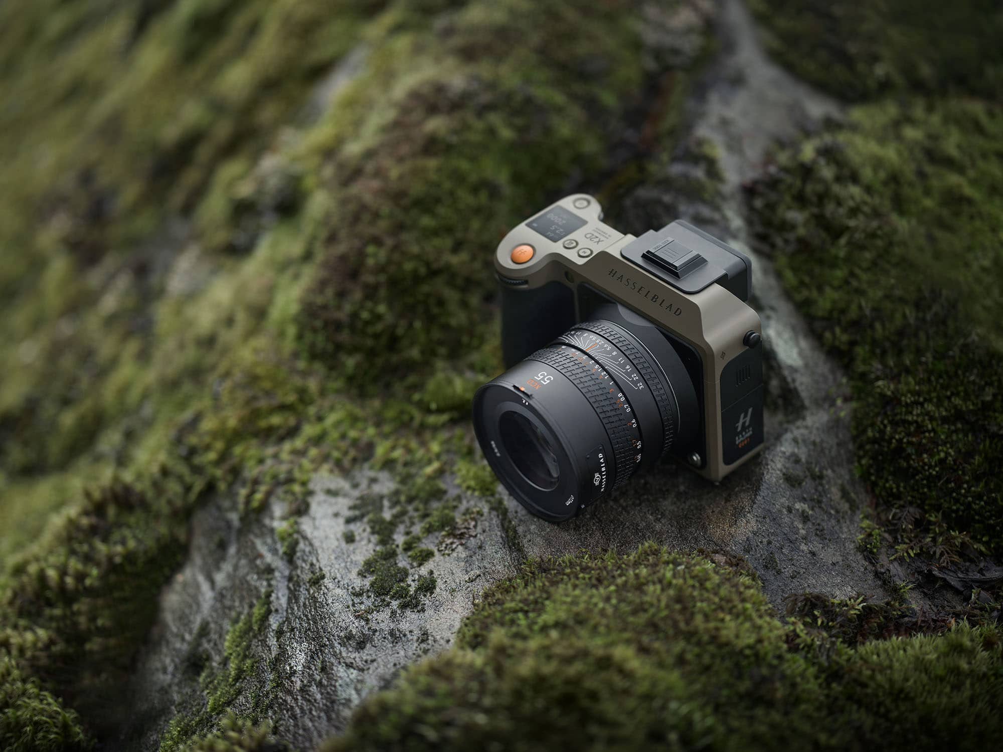 Hasselblad X2D 100C Earth Explorer Limited Edition Tundra Brown