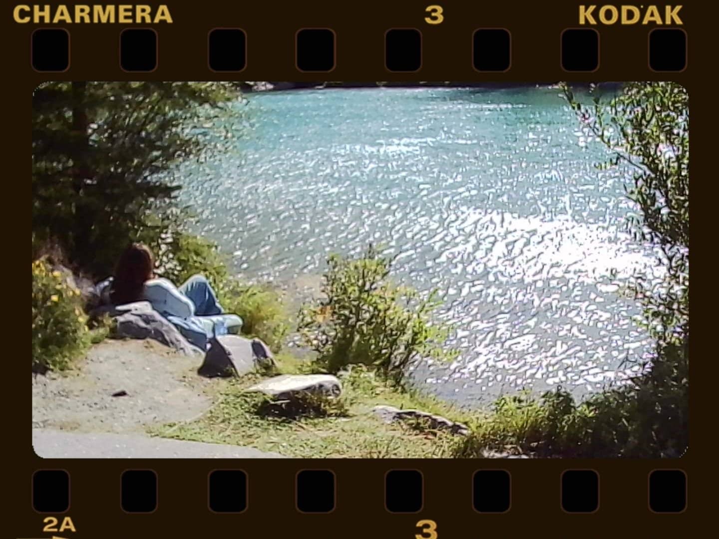 Пример снимка с винтажной рамкой на Kodak Charmera