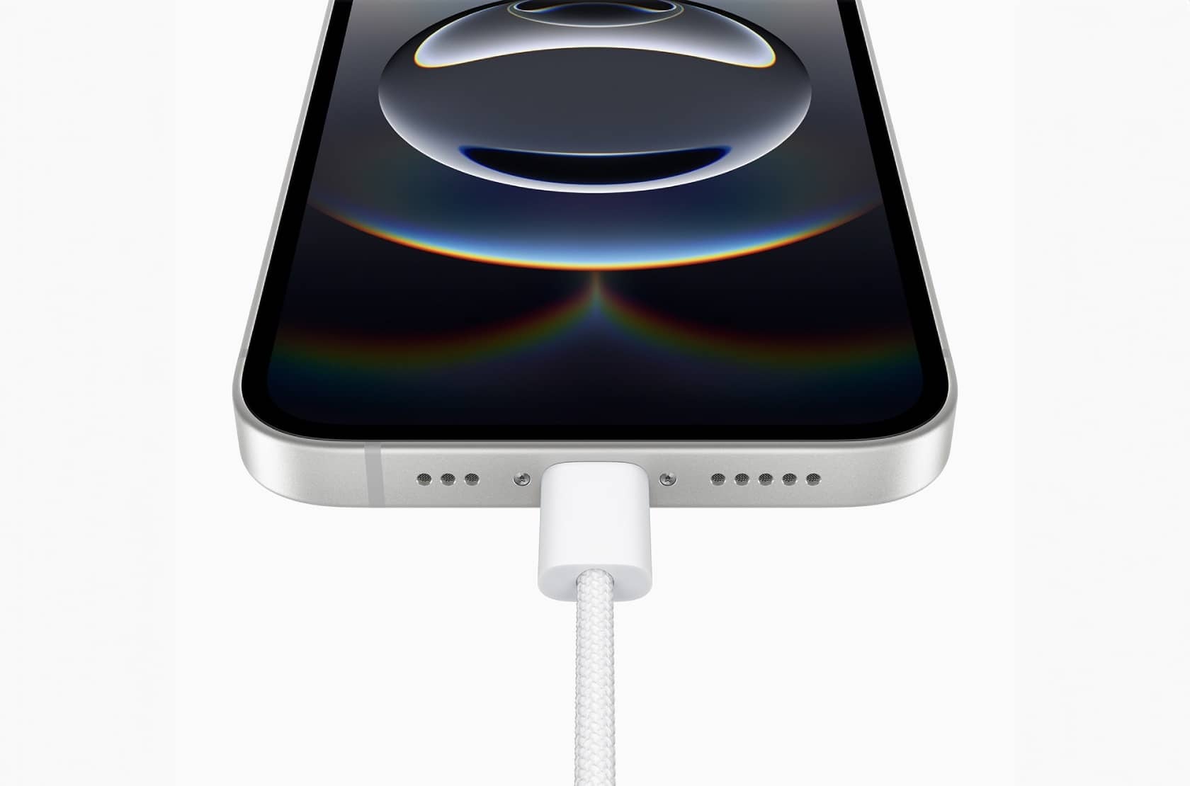 Lightning порт заменен на USB-C