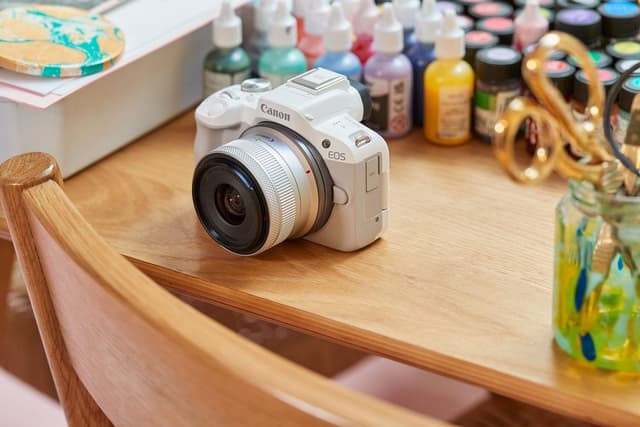 Большой обзор Canon EOS R50
