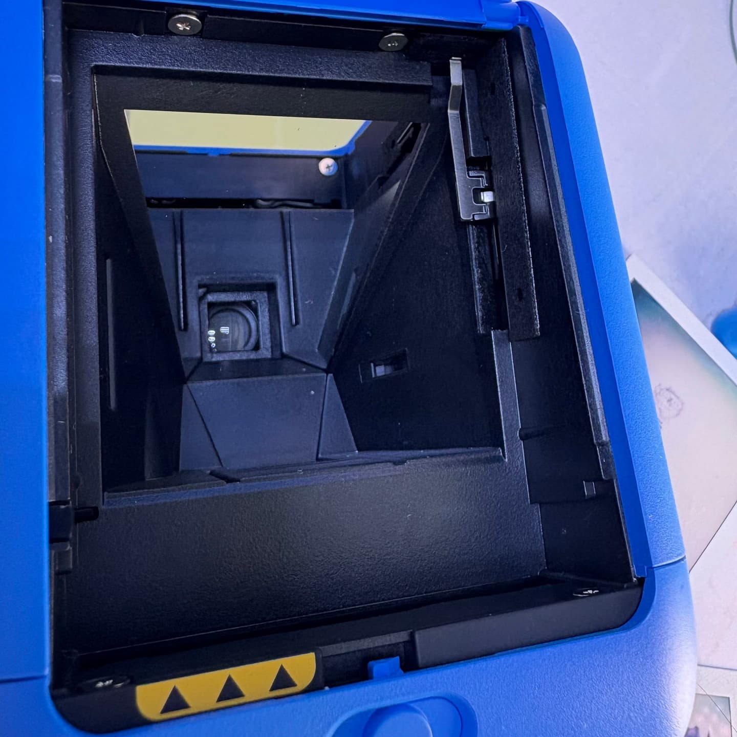 Внутри Polaroid Go Gen 2