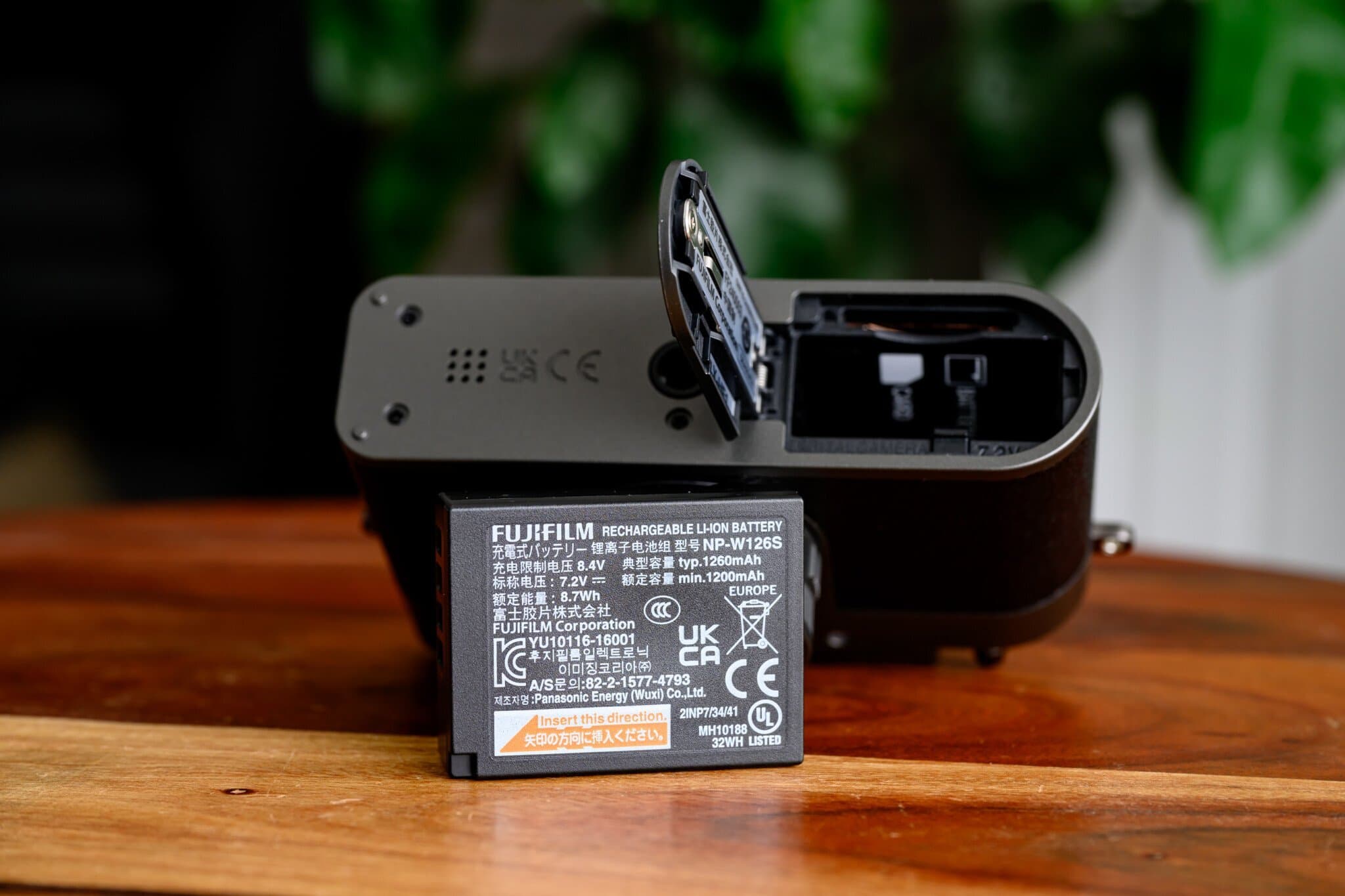 Современная батарея Fujifilm W126-S