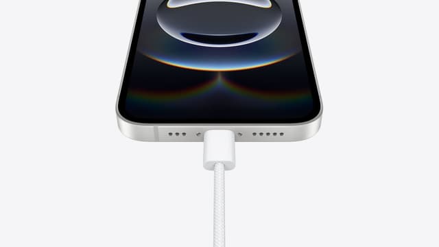 iPhone 16e