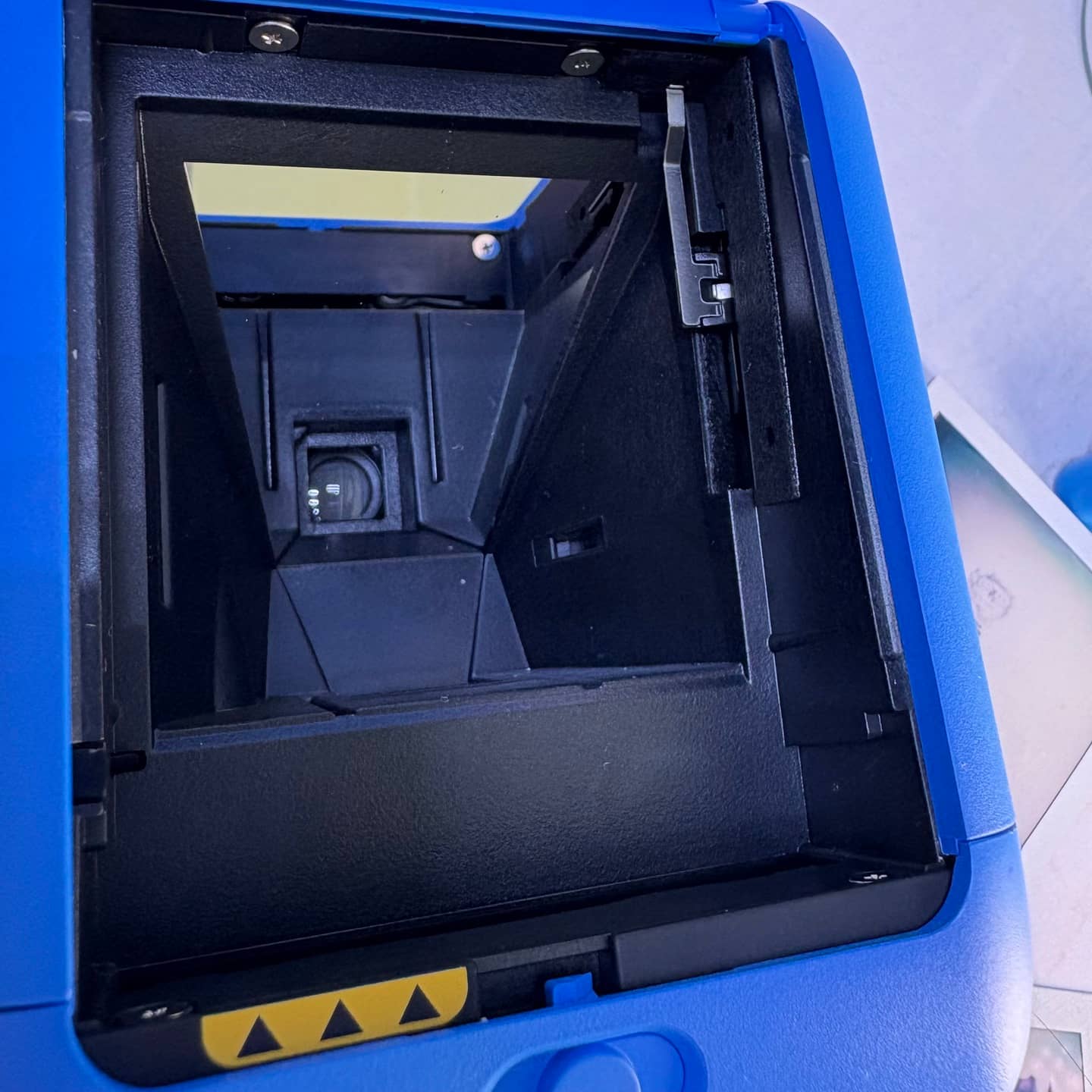 Внутри Polaroid Go Gen 2