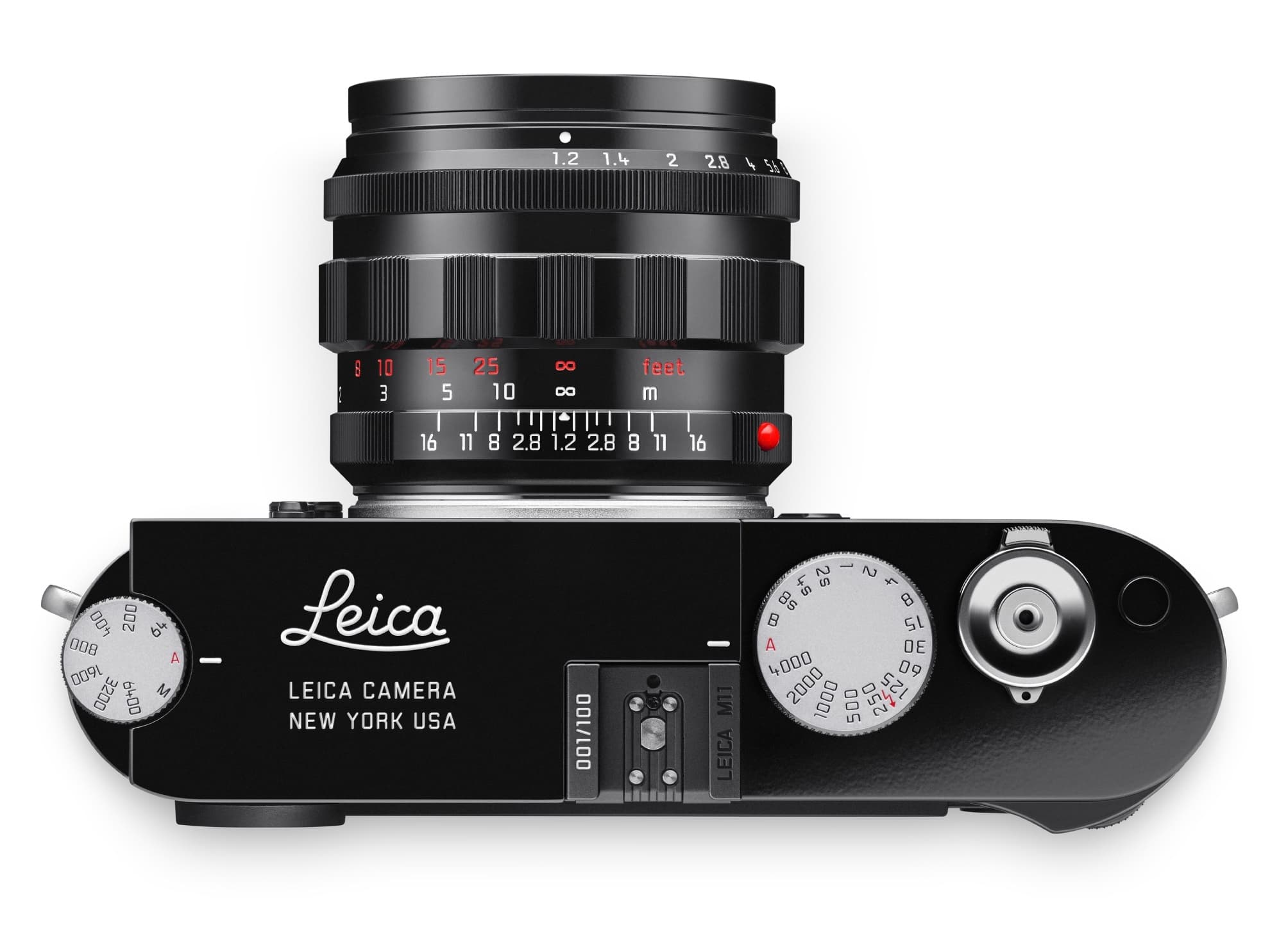 На верхней пластине ограниченного тиража Leica M11 имеется гравировка с указанием города и номера экземпляра от 1 до 100
