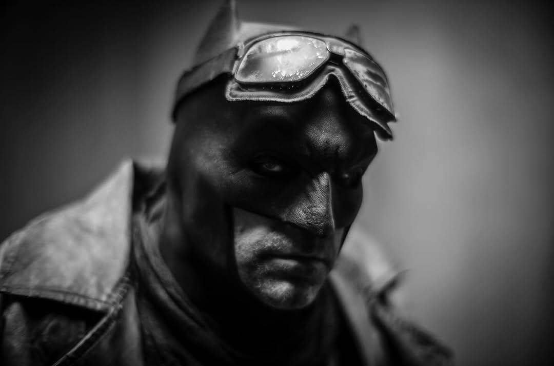 Batman Зака Снайдера на Leica Monochrom