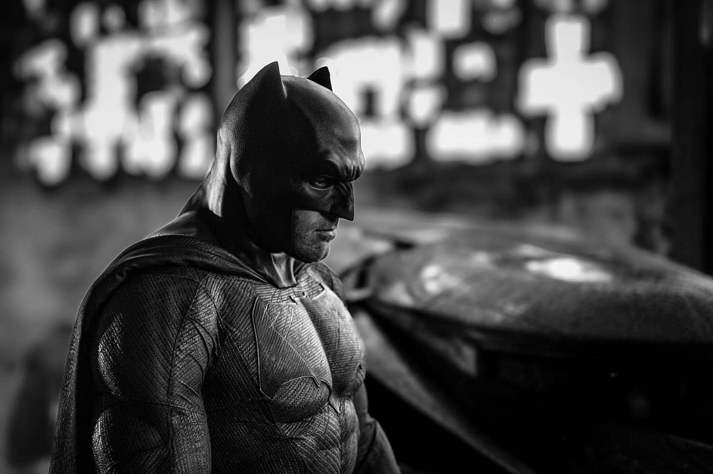Batman Зака Снайдера на Leica Monochrom